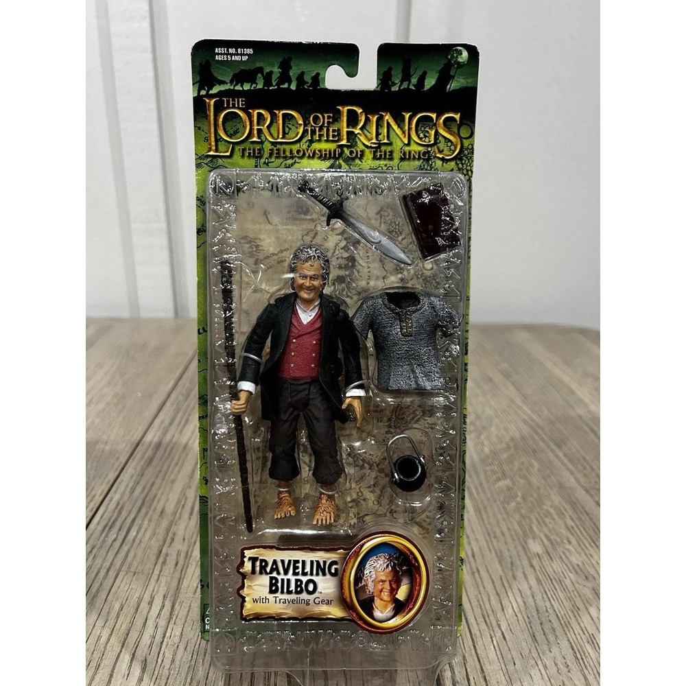 ToyBiz Lord of the Rings Traveling Bilbo Figure Fellowship of the Ring 81392 NEW